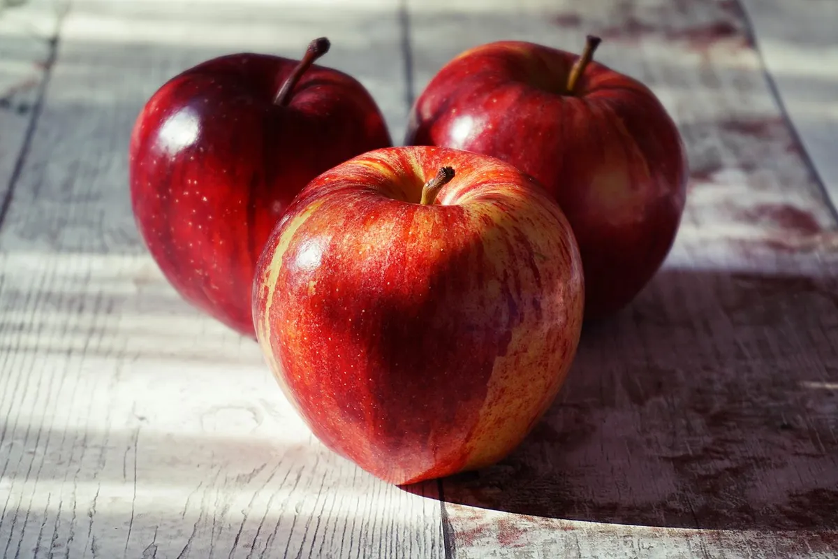 Apples